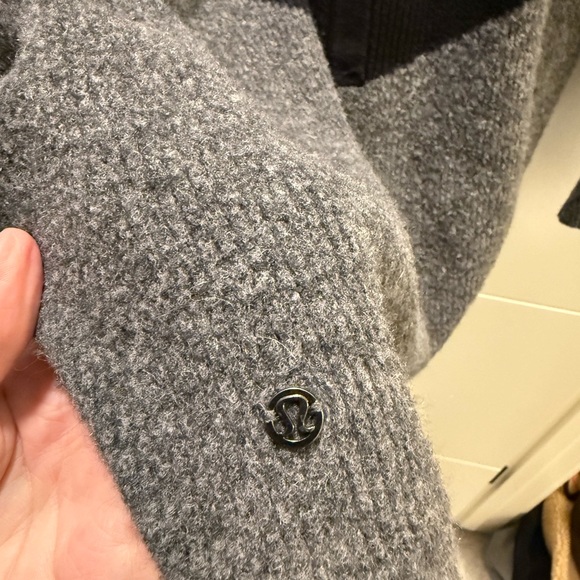 lululemon athletica Black and Gray Sweater - Picture 3 of 4